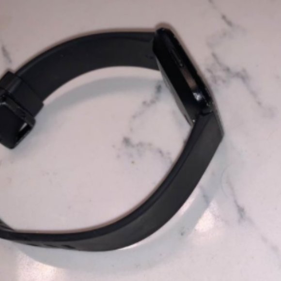 Fitbit Versa Gen 1 - Picture 2 of 3